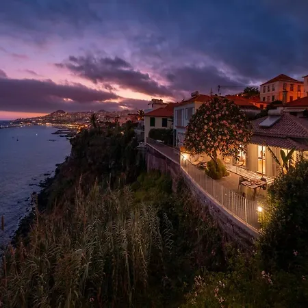 Lazareto Mar By An Island