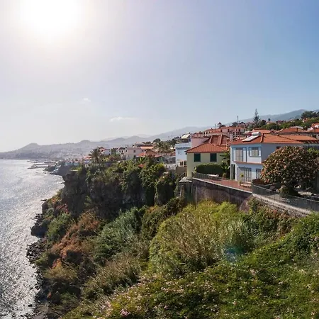 Lazareto Mar By An Island Feriehus Funchal (Madeira)